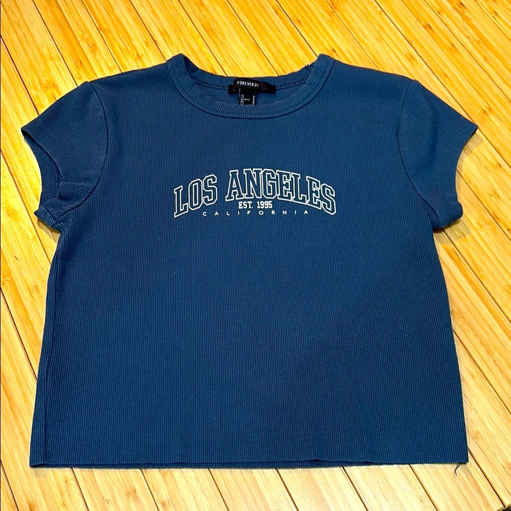 Forever 21 ribbed knit top. Blue. Size M.